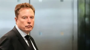 Elon Musk attends proceedings in his lawsuit against OpenAI and CEO Sam Altman at a federal courthouse in Oakland, California, 2026.